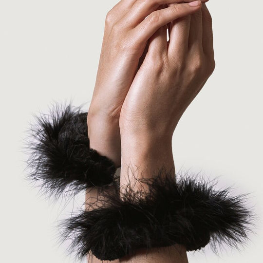HANDCUFFS WITH BLACK FEATHERS